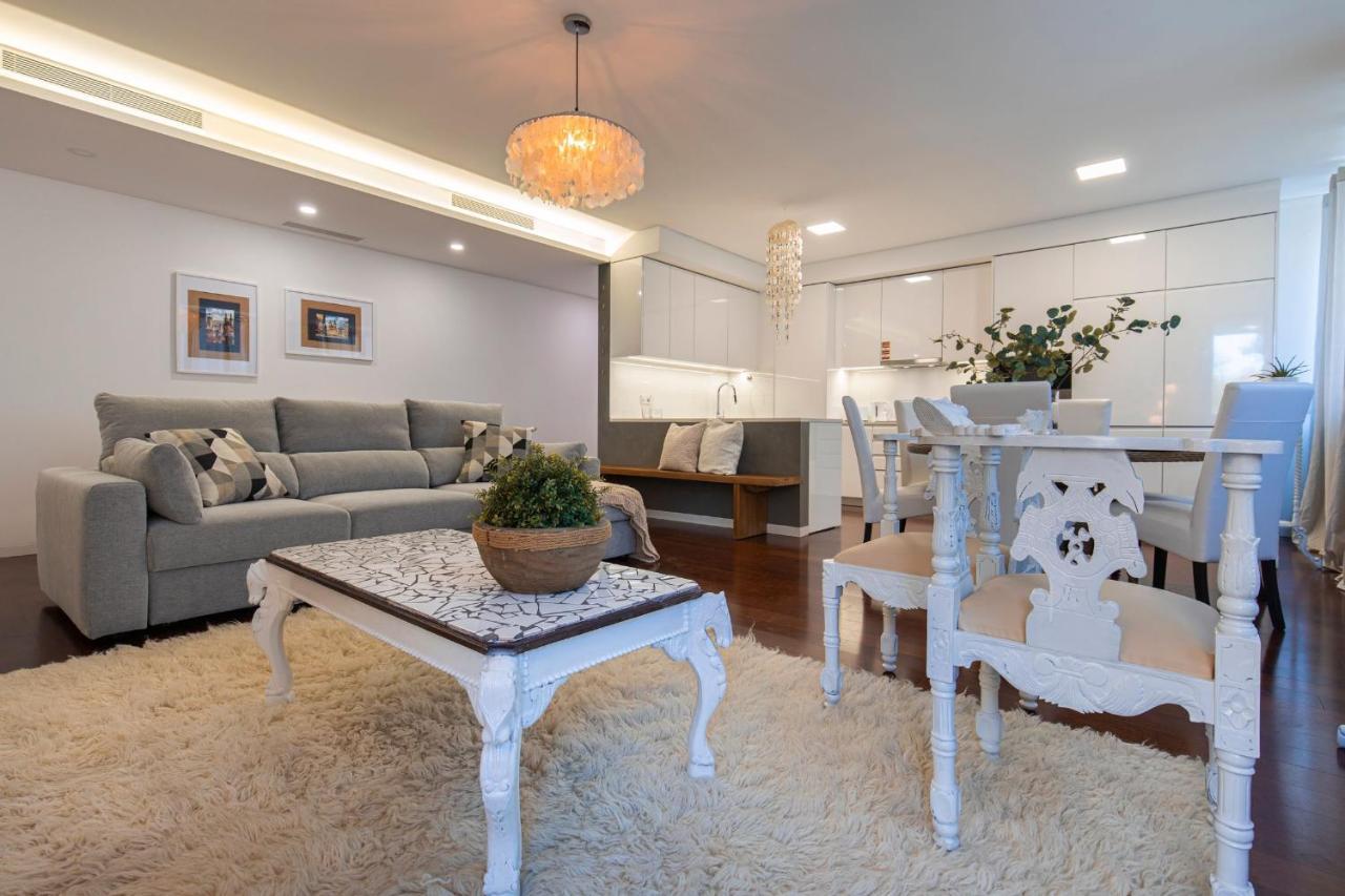 Touch Of Class 2Bdr Apartment By Lovelystay Cascais Eksteriør bilde